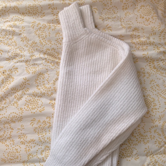 White turtle neck sweater dress - Picture 3 of 3